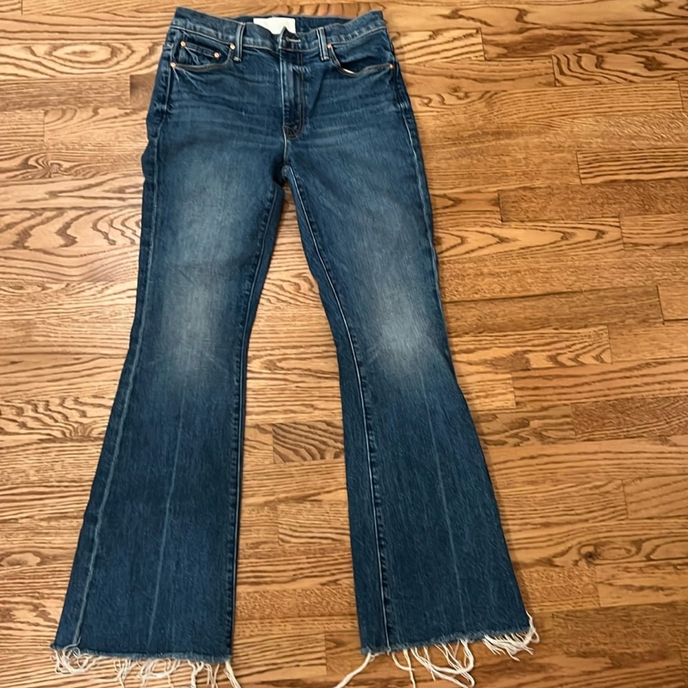 Mother Jeans The Weekender Fray "It's a Small World" wash EUC